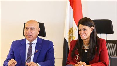 وزير الصناعة يوقع مع مكتب الجايكا بالقاهرة الاتفاقية التمويلية الخاصة بالشريحة الرابعة من المرحلة الأولى للخط الرابع لمترو الأنفاق - الخليج الان