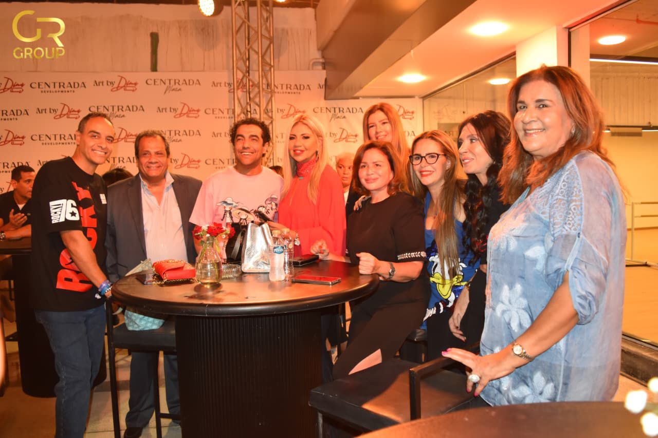 بحضور والدتها وأول ظهور لنجلها علي.. دينا تفتتح أول أكاديمية تعليم فنون الرقص في مصر - الخليج الان