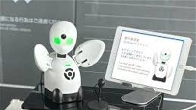 روبوت بحجم كفّ اليد يغيّر تجربة السياحة في اليابان - الخليج الان