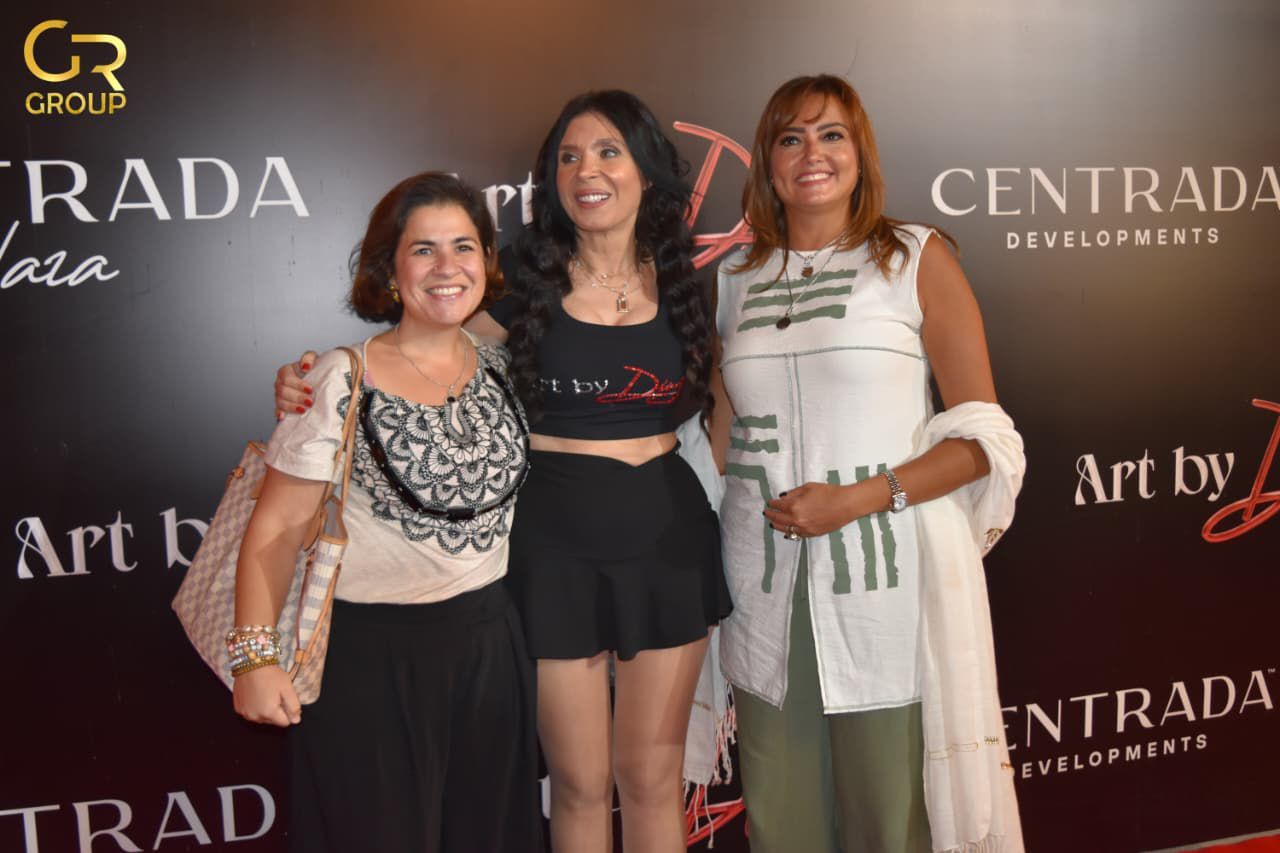 بحضور والدتها وأول ظهور لنجلها علي.. دينا تفتتح أول أكاديمية تعليم فنون الرقص في مصر - الخليج الان