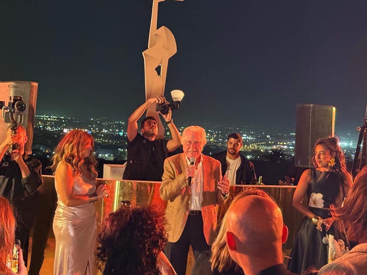 بحضور نجوم الفن التحضيرات الأولى لمهرجان القاهرة السينمائي افي دورته الـ 46 - الخليج الان