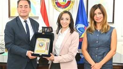 محافظ البحيرة تستقبل السفير الفرنسي في زيارة رسمية تشمل تفقد مشروعات خدمية وأثرية - الخليج الان