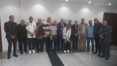 أحمد شوبير يقود تكريم نخبة من حراس المرمى السابقين في مركز المنتخبات الوطنية - الخليج الان