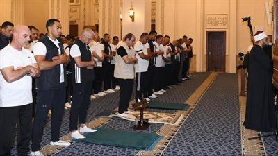 الرئيس السيسي يؤدي صلاة الفجر مع طلاب الأكاديمية العسكرية ويتابع الأنشطة التدريبية لهم - الخليج الان