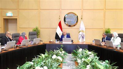 وزير الصناعة والنقل يترأس اجتماع مجلس إدارة الهيئة العامة لتخطيط مشروعات النقل - الخليج الان