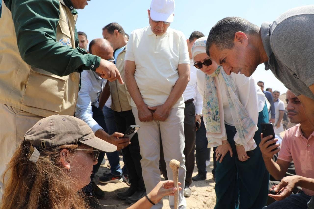 في اليوم العالمي للسياحة.. محافظ المنيا يتفقد أعمال البعثة الأجنبية المشتركة بمنطقة زاوية سلطان - الخليج الان