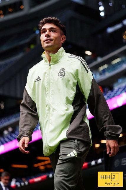 الشاب المرشح لتعويض غياب كارفاخال وأرنولد في ريال مدريد