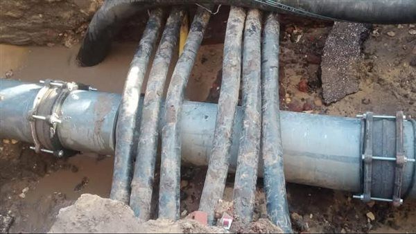 إصلاح كسر مفاجئ بخط المياه الرئيسي بقرية أبوصير ببني سويف وإعادة الخدمة للأهالي