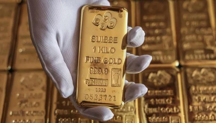 الذهب يحلق إلى مستوى قياسي جديد.. ويسجل 3800 دولار للأوقية