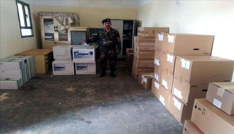 وصول معدات مركز الهجرة والجوازات إلى لودر