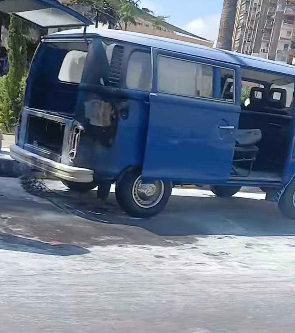 السيطرة على حريق سيارة “ميكروباص” في سموحة بالإسكندرية