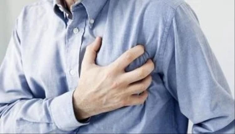 كيف تختلف أعراض النوبة القلبية عن السكتة وما طرق الوقاية