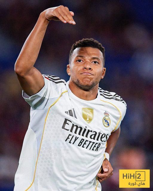 مبابي ينضم لاساطير الهاتريك في دوري أبطال أوروبا