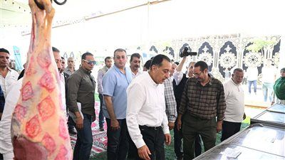 رئيس الوزراء يتفقد سوق اليوم الواحد للسلع الغذائية بمحافظة المنوفية - الخليج الان