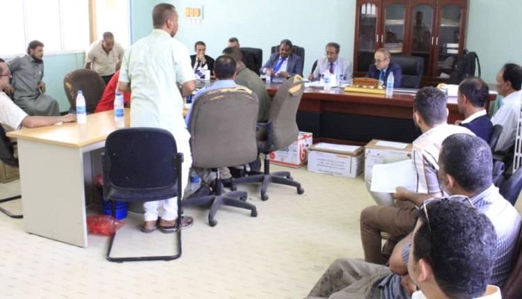 فتح مظاريف مناقصة مشروع تشيد كلية المجتمع في سقطرى بتمويل كويتي