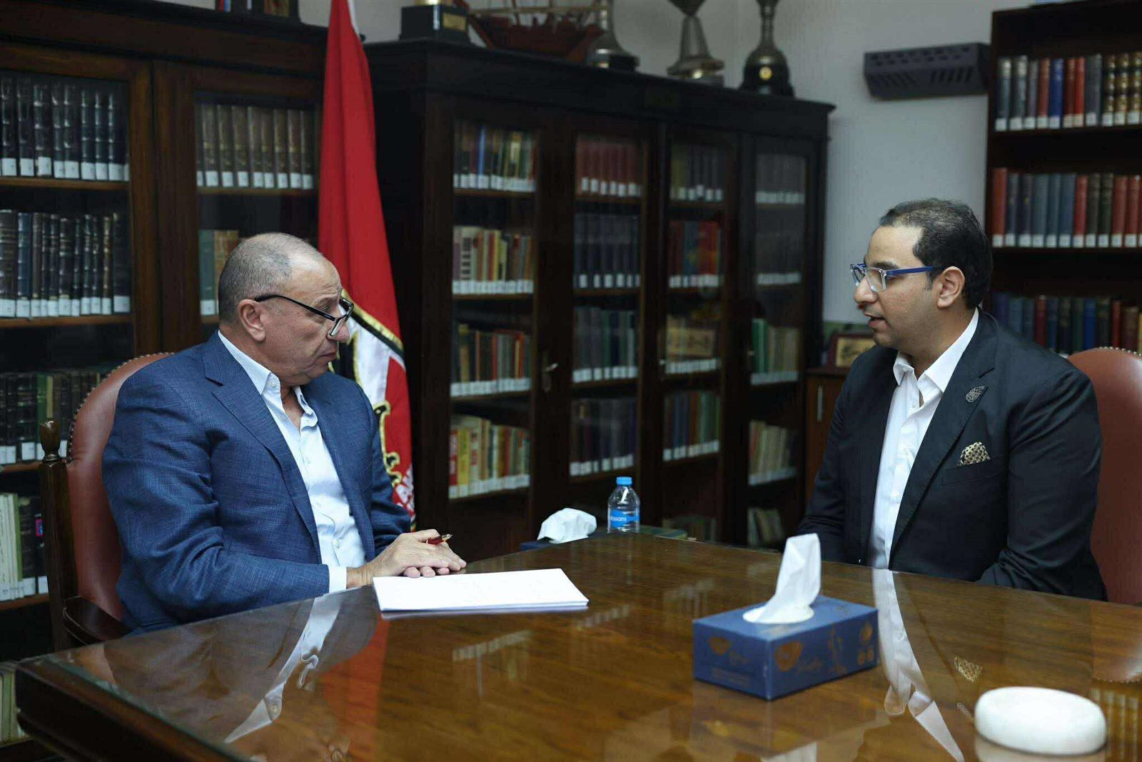 الخطيب يستقبل المرشحين المحتملين استعدادًا لإعلان قائمته الانتخابية خلال ساعات - الخليج الان