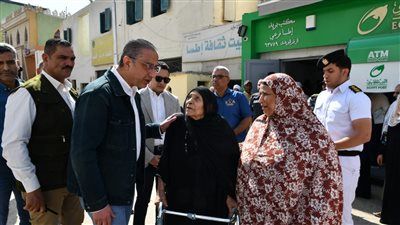 في جولة ميدانية.. محافظ الفيوم يتابع خطة نقل الباعة الجائلين من ميدان إطسا إلى منطقة أرض الصهريج - الخليج الان