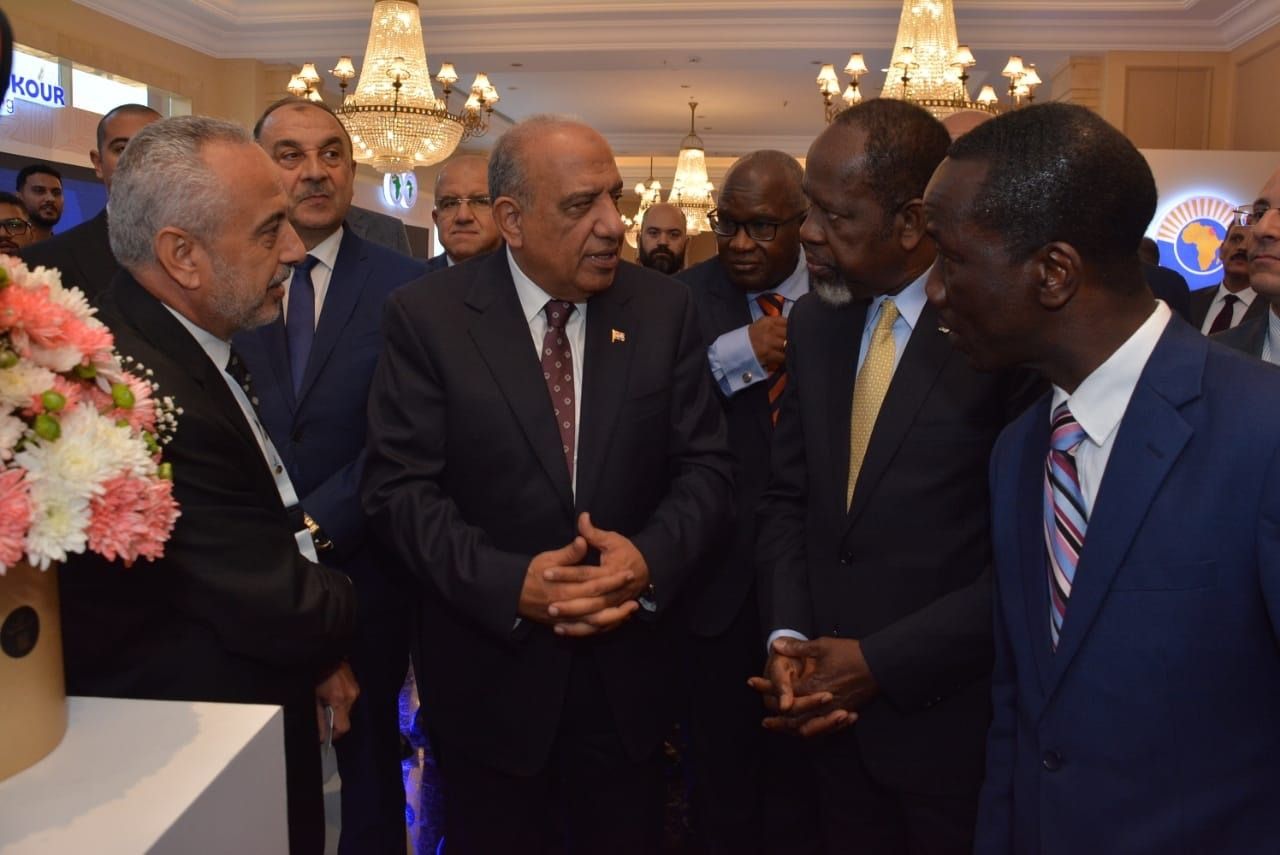 مصر تدعم التحول الطاقي بتوطين صناعة المهمات الكهربائية خلال مؤتمر APUA 2025 - الخليج الان