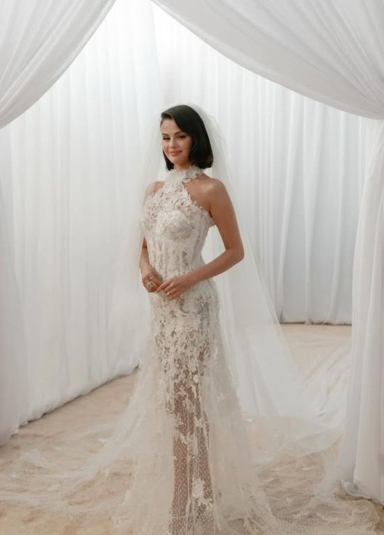 لقطات ساحرة.. سيلينا غوميز تشارك صورا جديد من حفل زفافها - الخليج الان