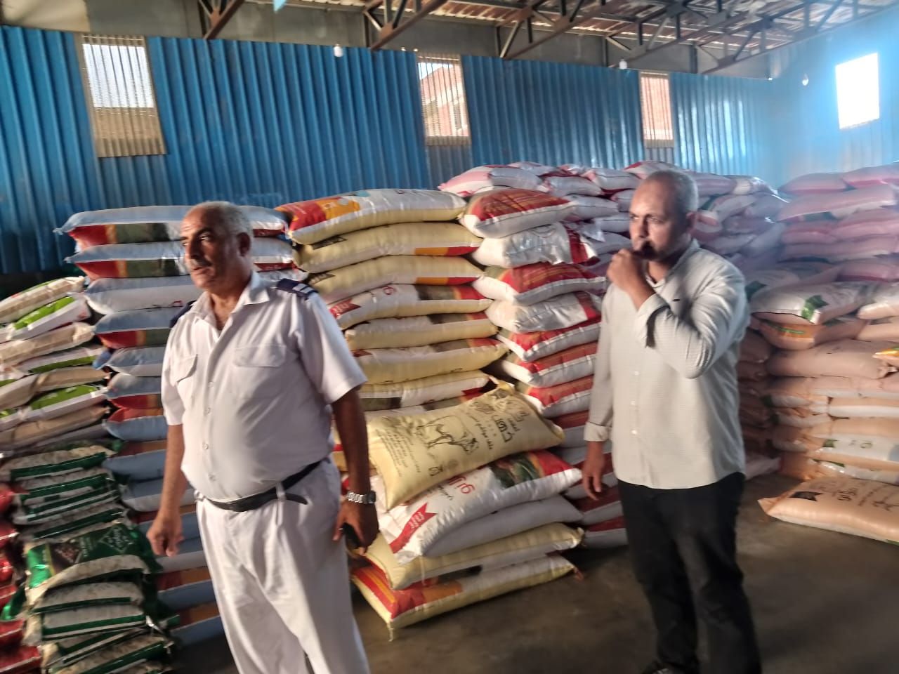 الزراعة تواصل حملات مكافحة غش الأعلاف وتضبط 73 طنًا مجهولة المصدر بـ4 محافظات - الخليج الان