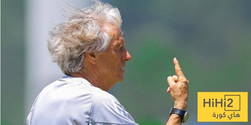 خيسوس يتزعم مدربي دوري روشن بـ 9 ألقاب شهرية