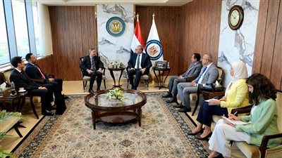 وزير البترول: نقدر دور شركة بتروناس الماليزية في مصر وما تبذله من جهود بمشروعات الغاز الطبيعى - الخليج الان