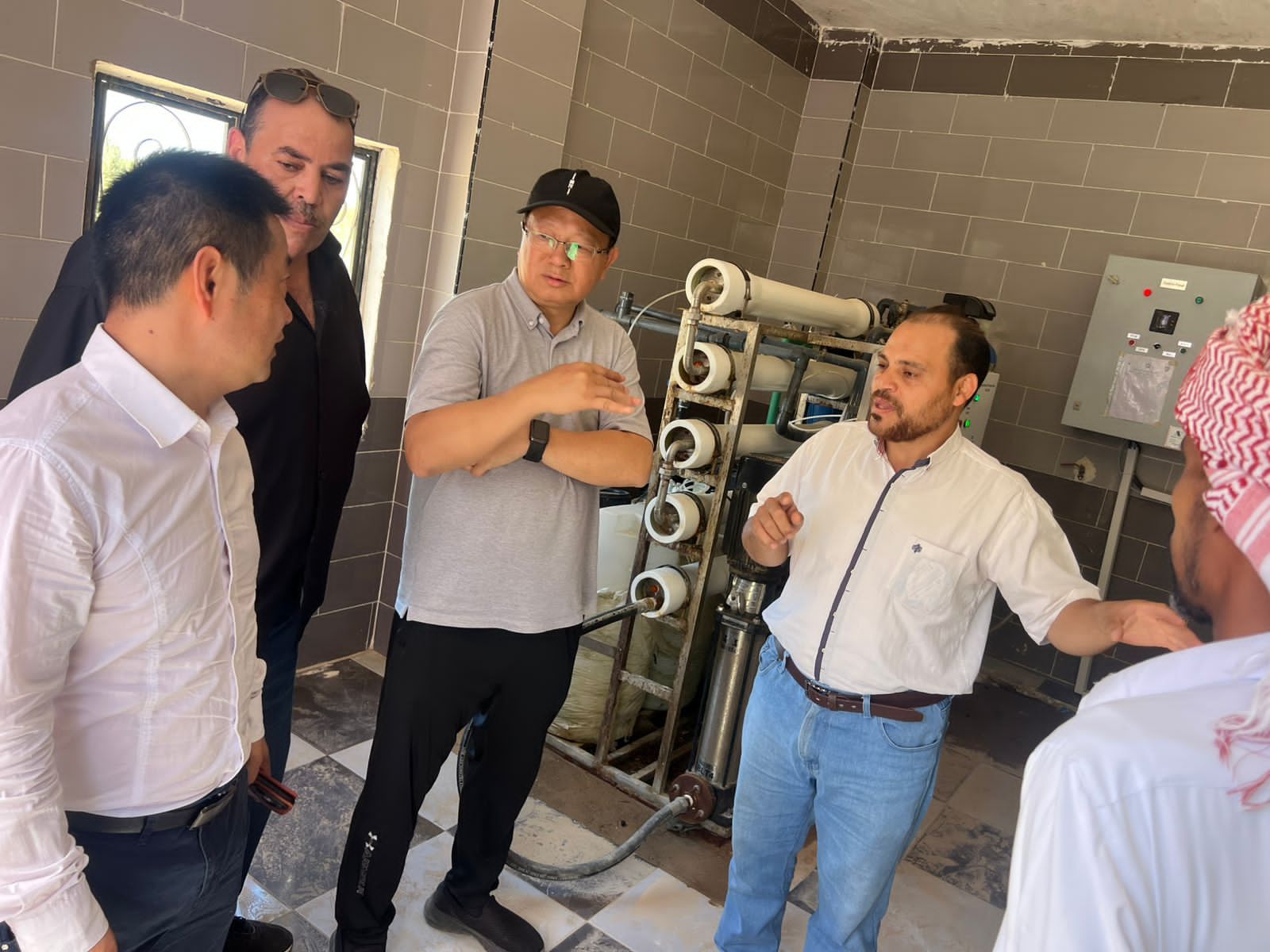 بحوث الصحراء يستقبل وفدًا صينيًا بجنوب سيناء لتعزيز التعاون العلمي في إدارة البيئات الصحراوية - الخليج الان