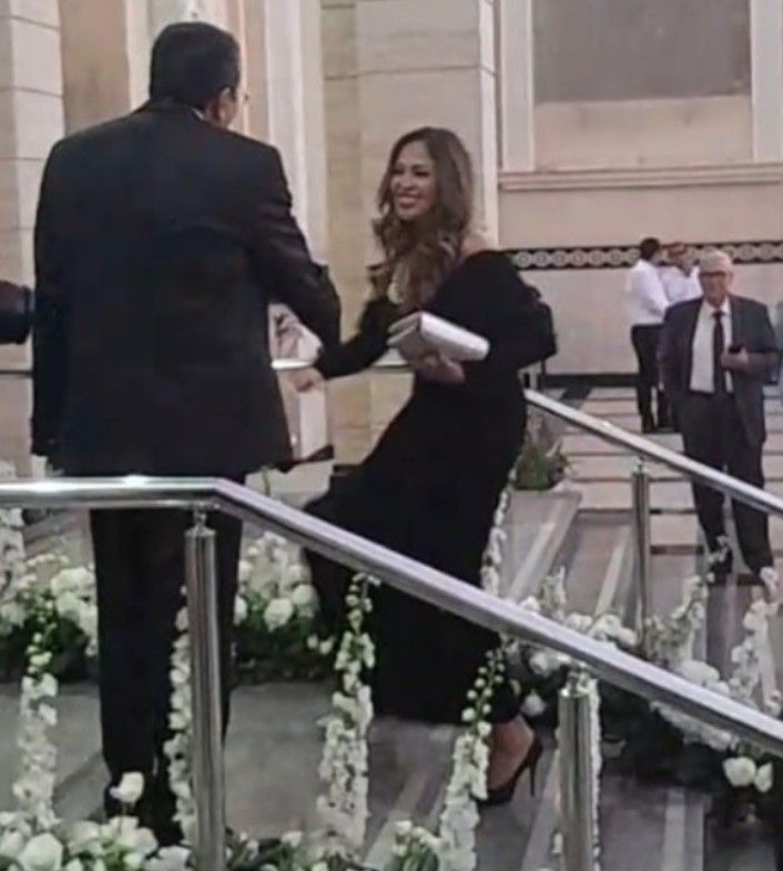 ماجد المصري ومحمود حميدة وداليا البحيري أول الحضور في زفاف نجل الفنان هاني رمزي.. صور - الخليج الان