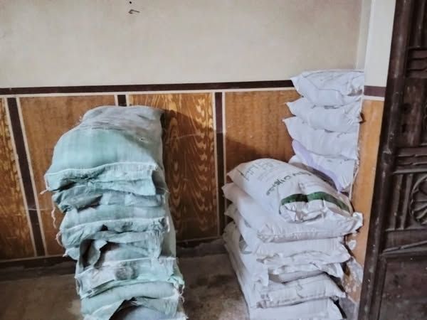 ضبط دقيق بلدي مدعم قبل تسريبه للسوق السوداء وتحرير 284 محضر تموين بأسيوط - الخليج الان