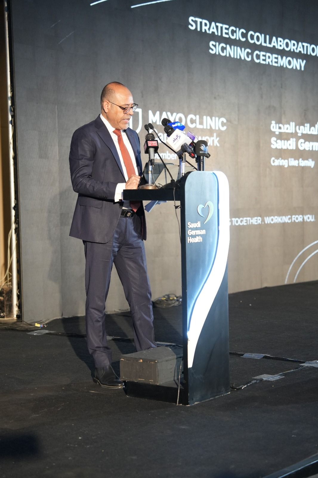 وزير العمل يشهد توقيع اتفاقية استراتيجية بين المستشفى السعودي الألماني ومايو كلينك لتعزيز الطب الحديث في مصر - الخليج الان