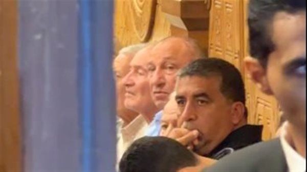 محمود الخطيب وأحمد حسن أبرز الحضور في عزاء تيسير الجارحي عم محمد الجارحي| بث مباشر