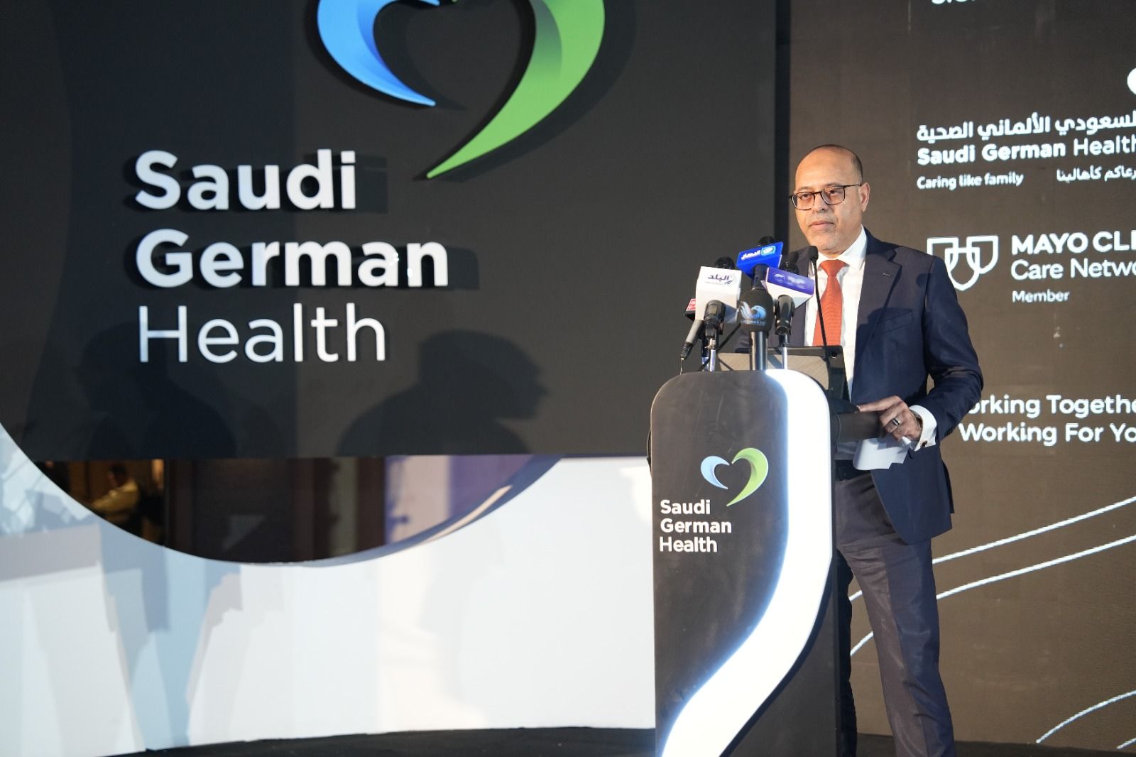 وزير العمل يشهد توقيع اتفاقية استراتيجية بين المستشفى السعودي الألماني ومايو كلينك لتعزيز الطب الحديث في مصر - الخليج الان