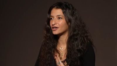 أميرة أديب عن ألبومها الجديد: عارفة سبب شتيمة الناس.. ومش بزعل من التنمر على مناخيري - الخليج الان