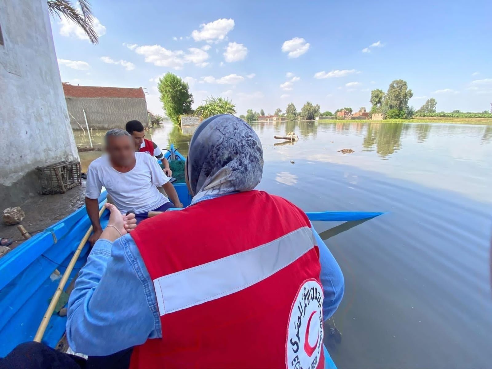 وزيرة التضامن الاجتماعي تتلقى تقريراً مفصلاً حول جهود الاستجابة لارتفاع منسوب نهر النيل بقرى محافظة المنوفية - الخليج الان