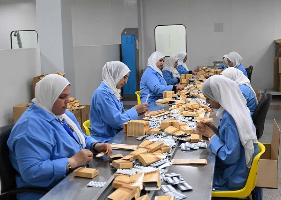 رئيس الوزراء يتفقد مصانع الأدوية المتطورة بشركة النصر للكيماويات الدوائية بالقليوبية - الخليج الان