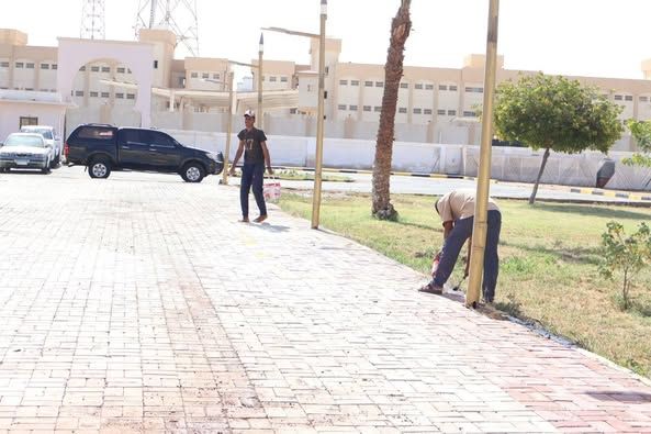 محافظ البحر الأحمر يوجّه بتجهيز مقابر الشهداء بالغردقة استعدادًا لاحتفالات نصر أكتوبر المجيد - الخليج الان