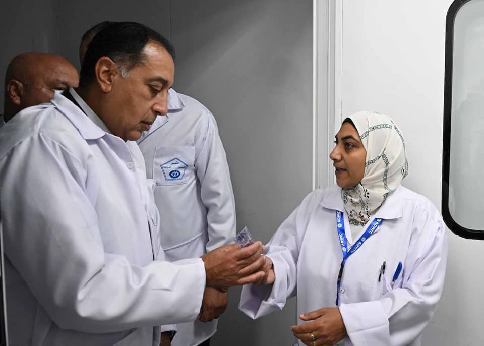 رئيس الوزراء يتفقد مصانع الأدوية المتطورة بشركة النصر للكيماويات الدوائية بالقليوبية - الخليج الان