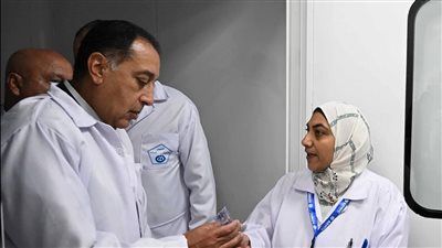 رئيس الوزراء يتفقد مصانع الأدوية المتطورة بشركة النصر للكيماويات الدوائية بالقليوبية - الخليج الان
