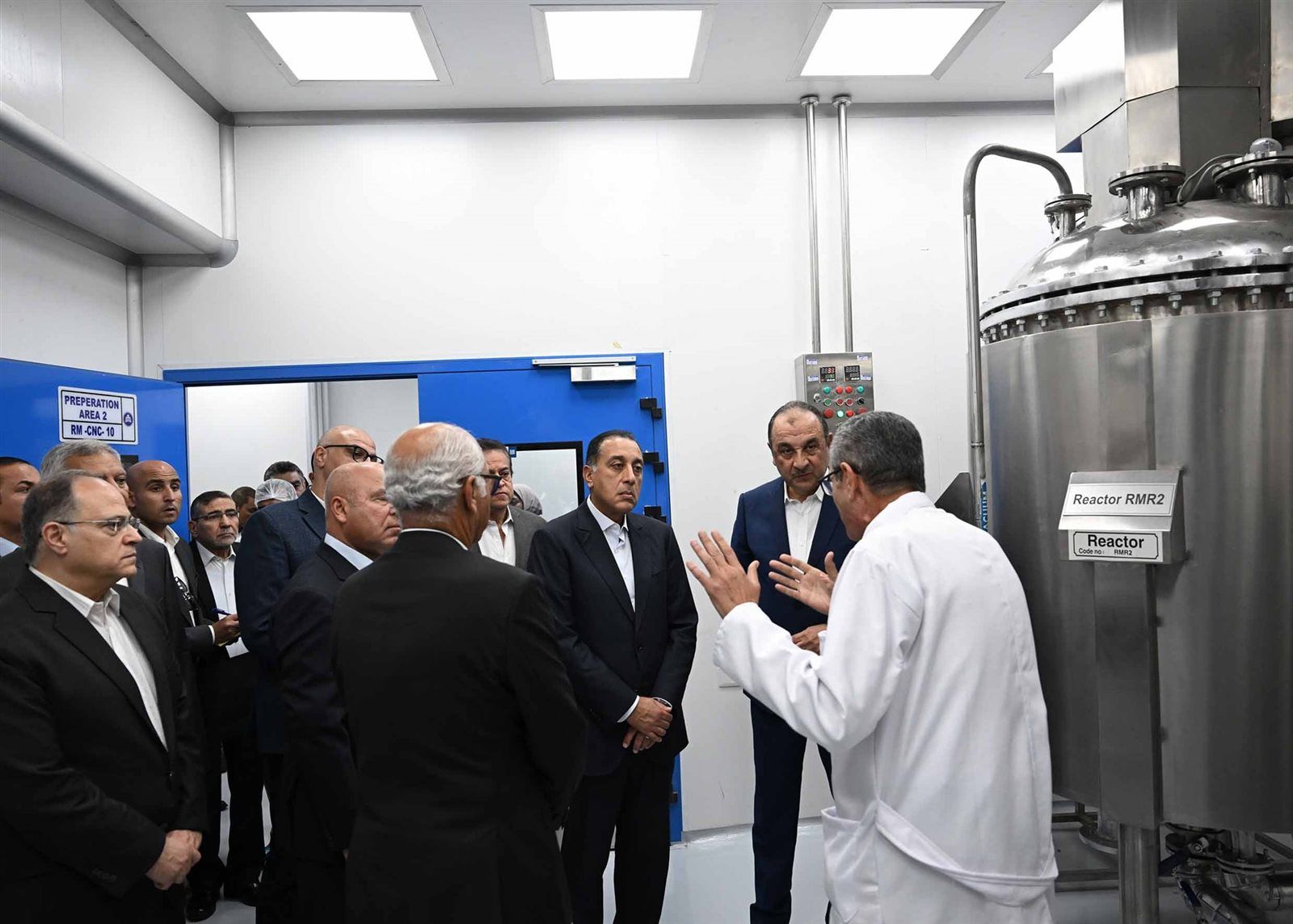 رئيس الوزراء يفتتح مصنع إنتاج الخامات الدوائية ومصنع المطهرات بشركة النصر للكيماويات الدوائية في القليوبية - الخليج الان