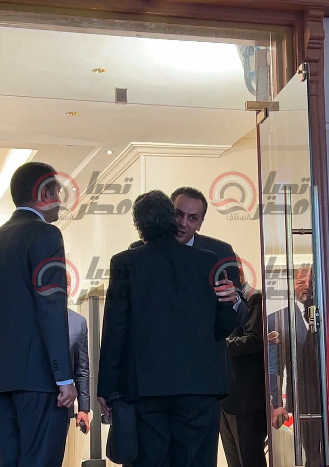 فريد زهران يشارك في اجتماع القائمة الوطنية لانتخابات النواب 2026.. وعبد الجواد يرحب برؤساء الأحزاب - الخليج الان