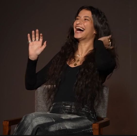 أميرة أديب عن ألبومها الجديد: عارفة سبب شتيمة الناس.. ومش بزعل من التنمر على مناخيري - الخليج الان