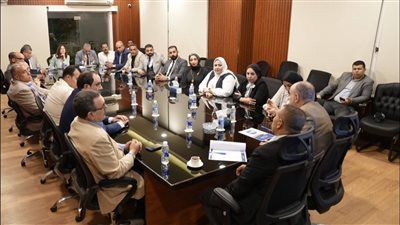 بحضور عدد من أمناءها بالمحافظات.. أمانة المشروعات الصغيرة والمتوسطة بـ«مستقبل وطن» تعقد اجتماعًا لمناقشة تعزيز دورها استعداداً لانتخابات النواب 2025 - الخليج الان