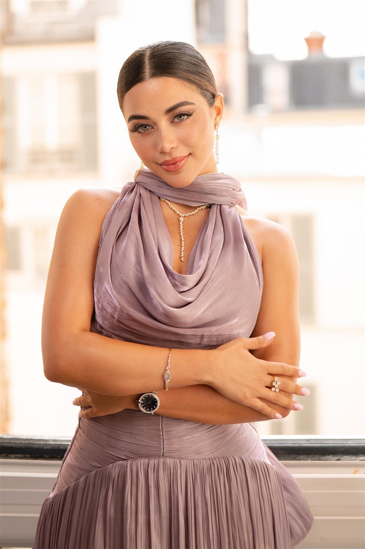 يارا السكري تخطف الأضواء في أسبوع الموضة بباريس.. صور - الخليج الان