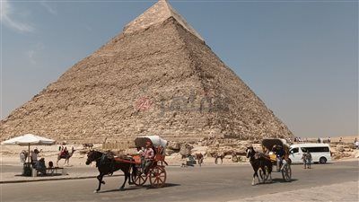 غرامة تصل لـ نصف مليون جنيه لمن يشوه أثرًا أو يضع إعلانًا عليه - الخليج الان