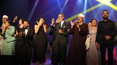 بعد عرض مسرحية ام كلثوم.. مدحت العدل يوجه رسالة للجمهور - الخليج الان