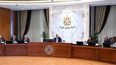 الحكومة تتابع مستجدات مشروعات الطاقة لجذب استثمارات أجنبية - الخليج الان