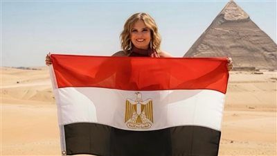 يسرا تحتفل بذكرى نصر أكتوبر: مصر عمرها ماتنحني ورحمة الله على أبطالنا - الخليج الان