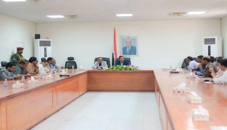 لجنة المناقصات بشبوة تقر وتعلن عن عدد من المناقصات