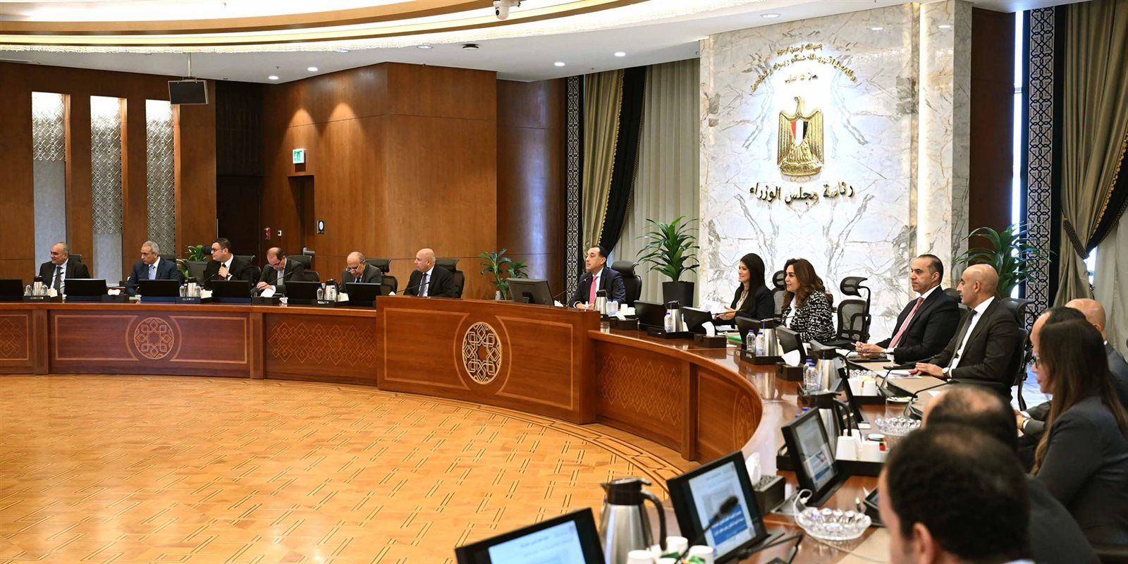 مدبولي يعتمد طرح 9 مشروعات جديدة.. الحكومة توسع الشراكة مع القطاع الخاص - الخليج الان