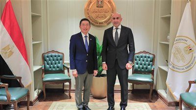 وزير التعليم يبحث مع سفير سنغافورة بالقاهرة آليات تعزيز التعاون في مجالات التعليم الفني وتطوير المناهج - الخليج الان